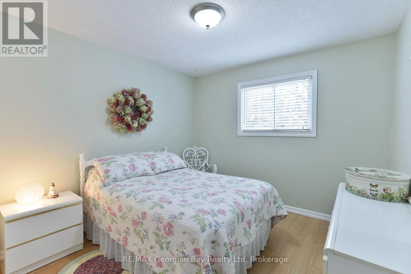 32 BONAVENTURE PLACE