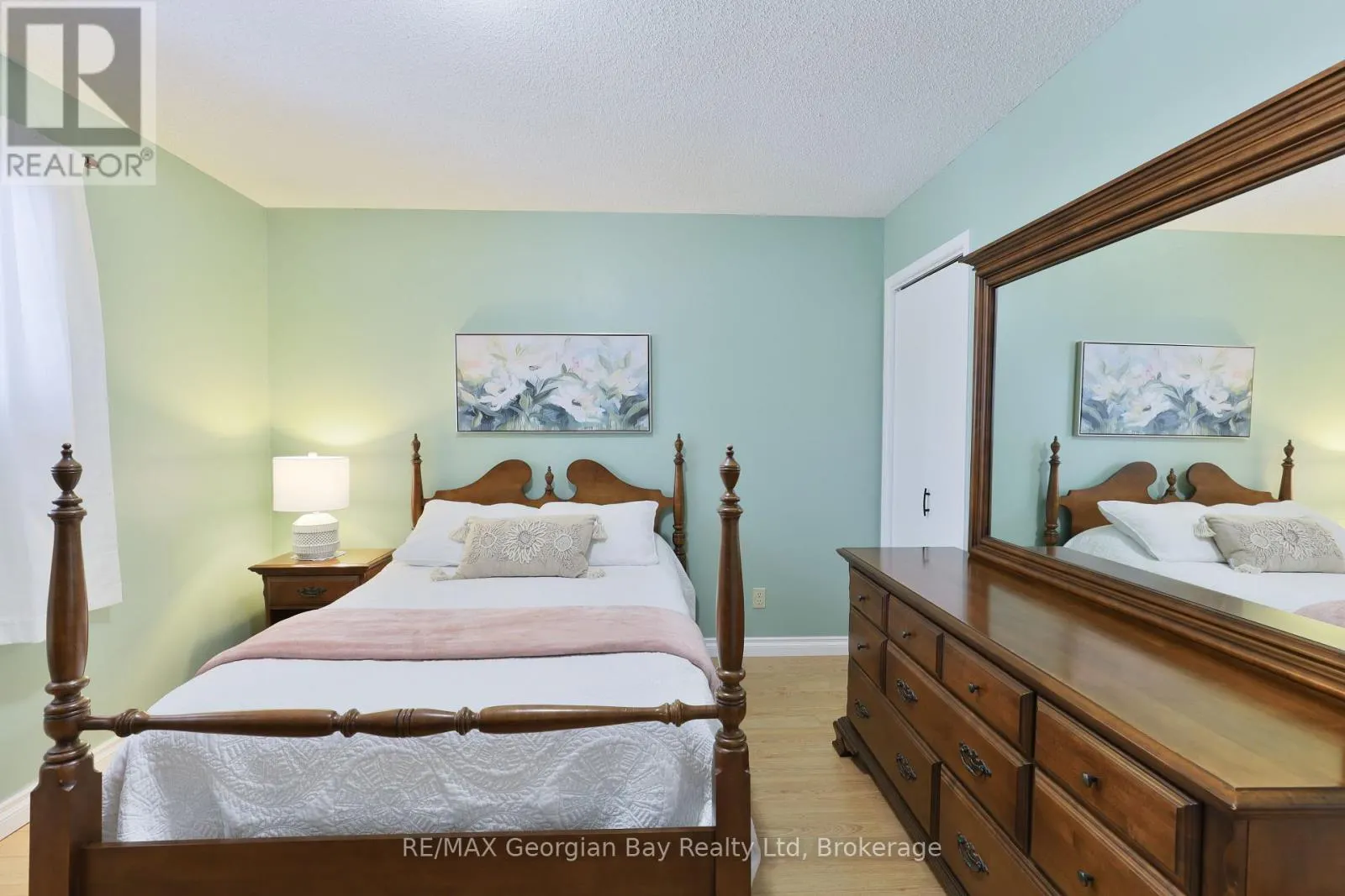 32 BONAVENTURE PLACE
