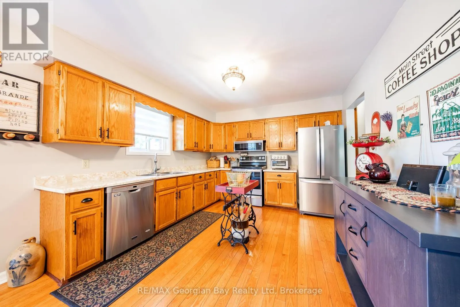 32 BONAVENTURE PLACE