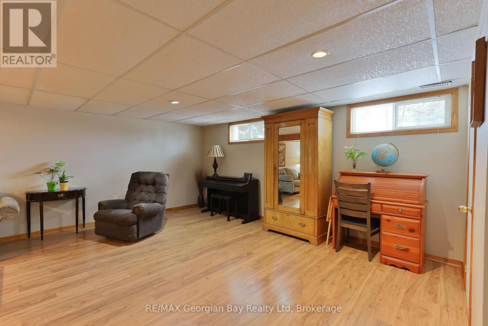 32 BONAVENTURE PLACE