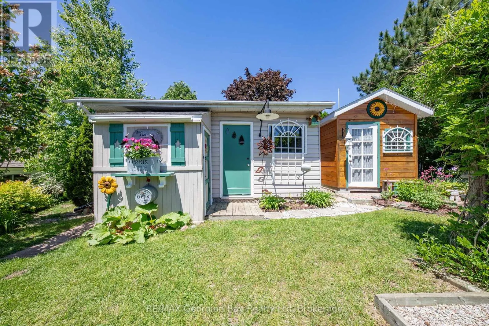 32 BONAVENTURE PLACE