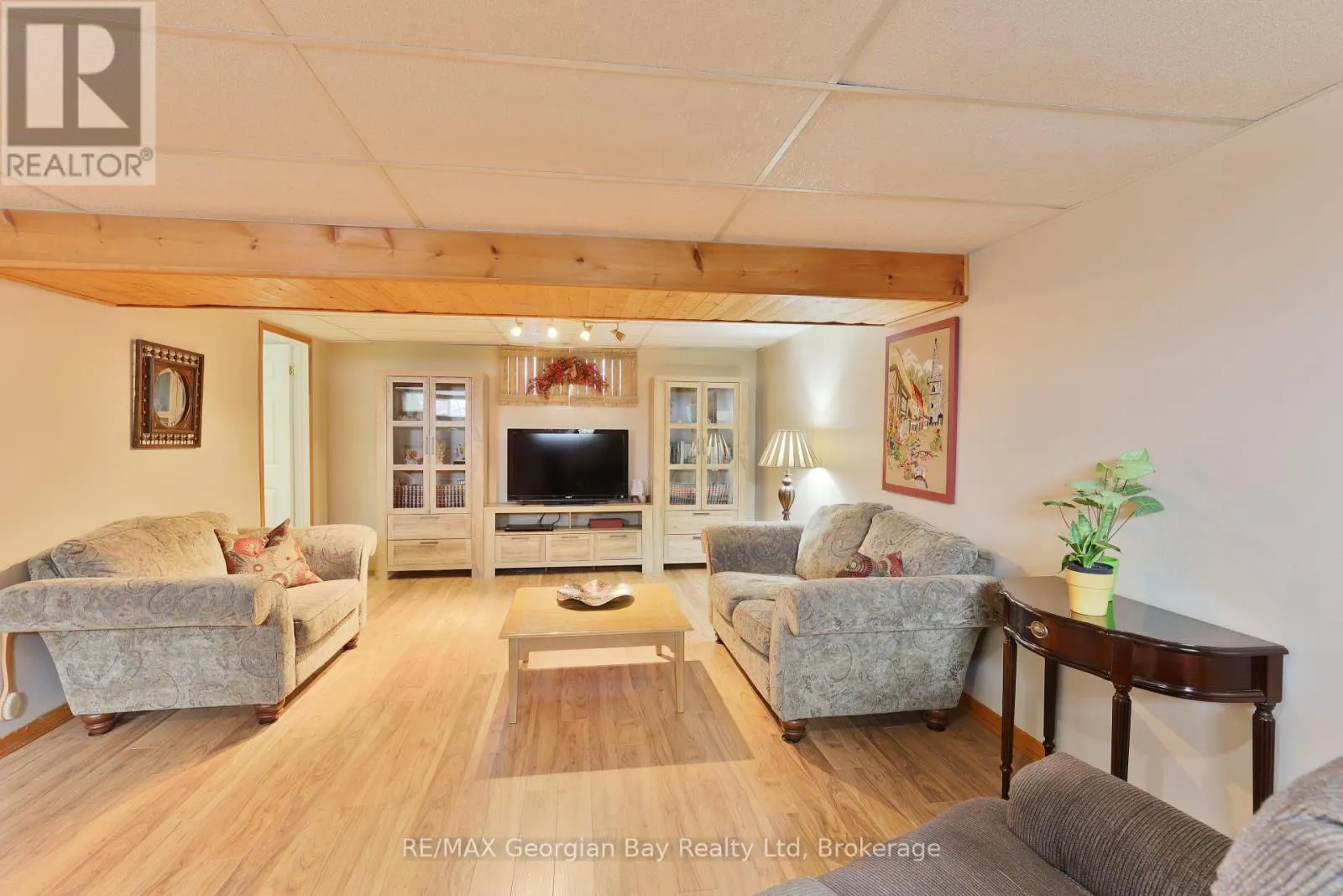 32 BONAVENTURE PLACE