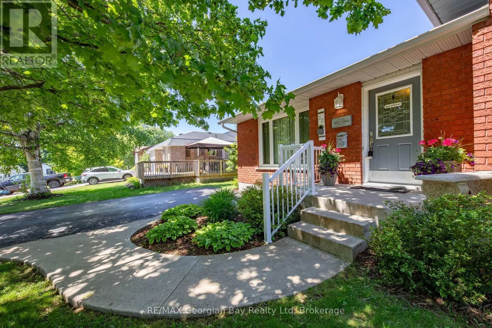 32 BONAVENTURE PLACE