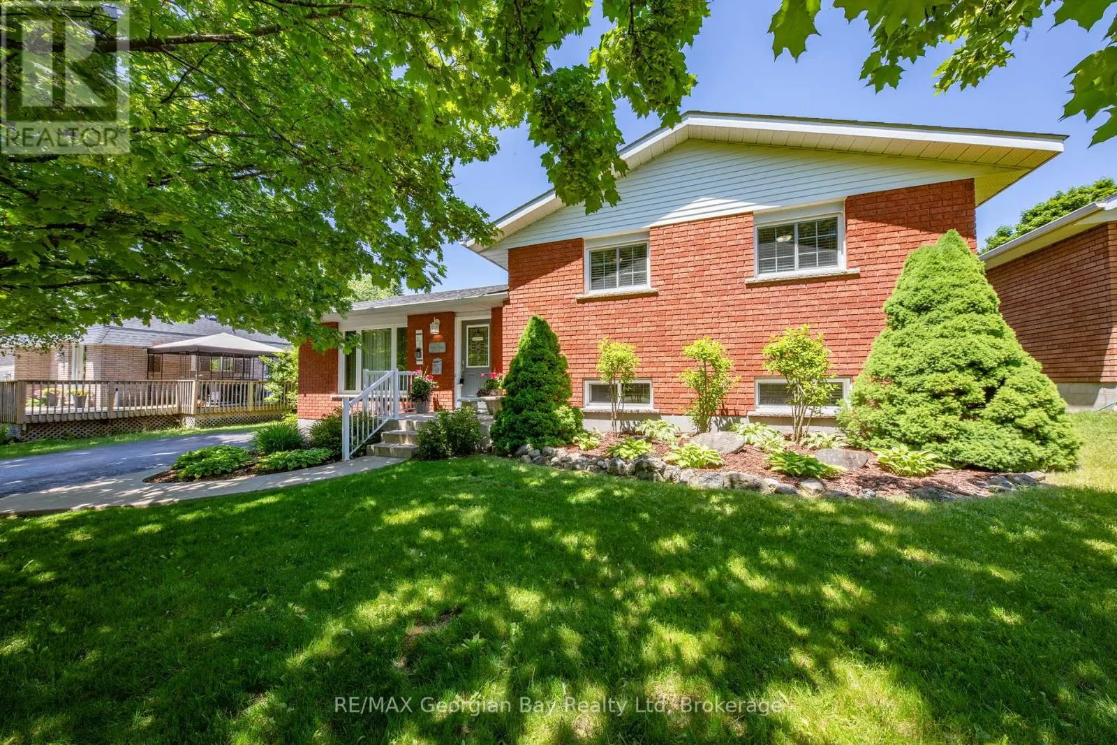 32 BONAVENTURE PLACE