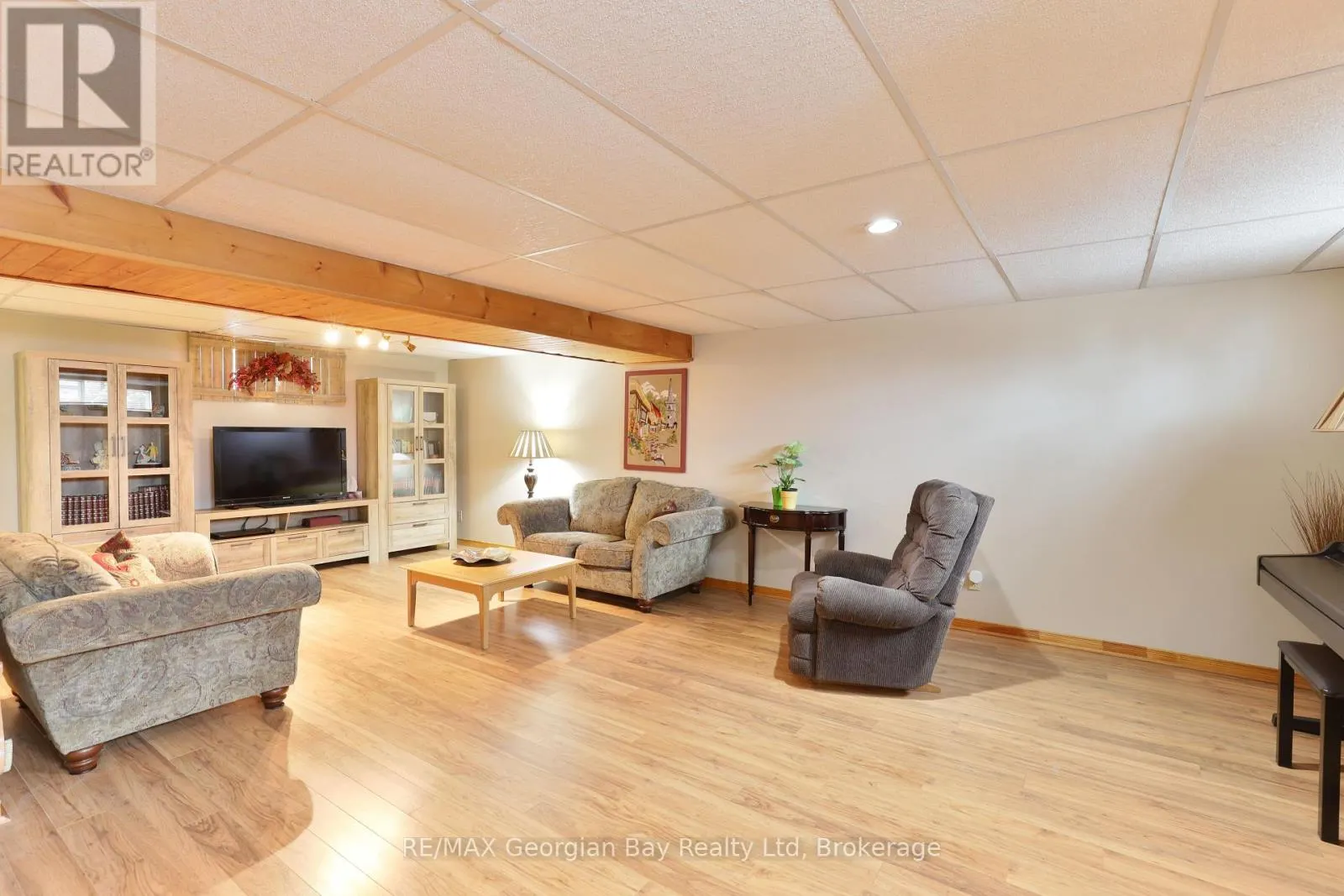 32 BONAVENTURE PLACE