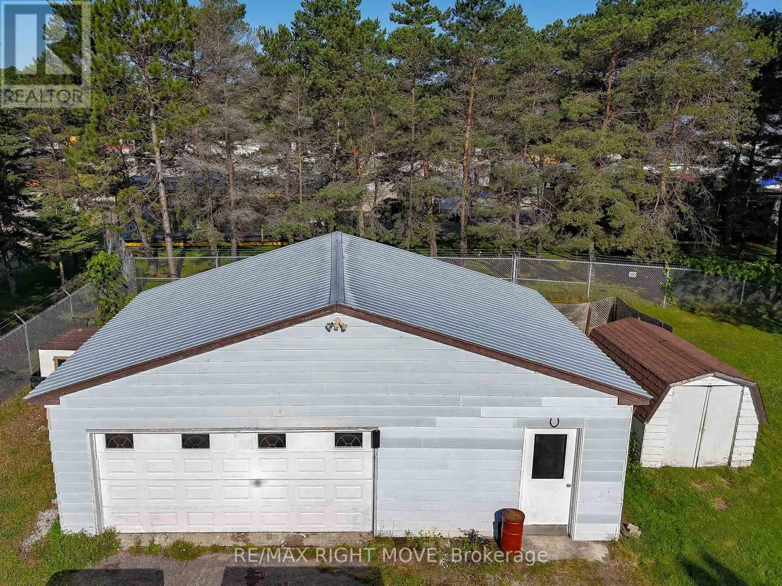 4142 STEWARTS LANE