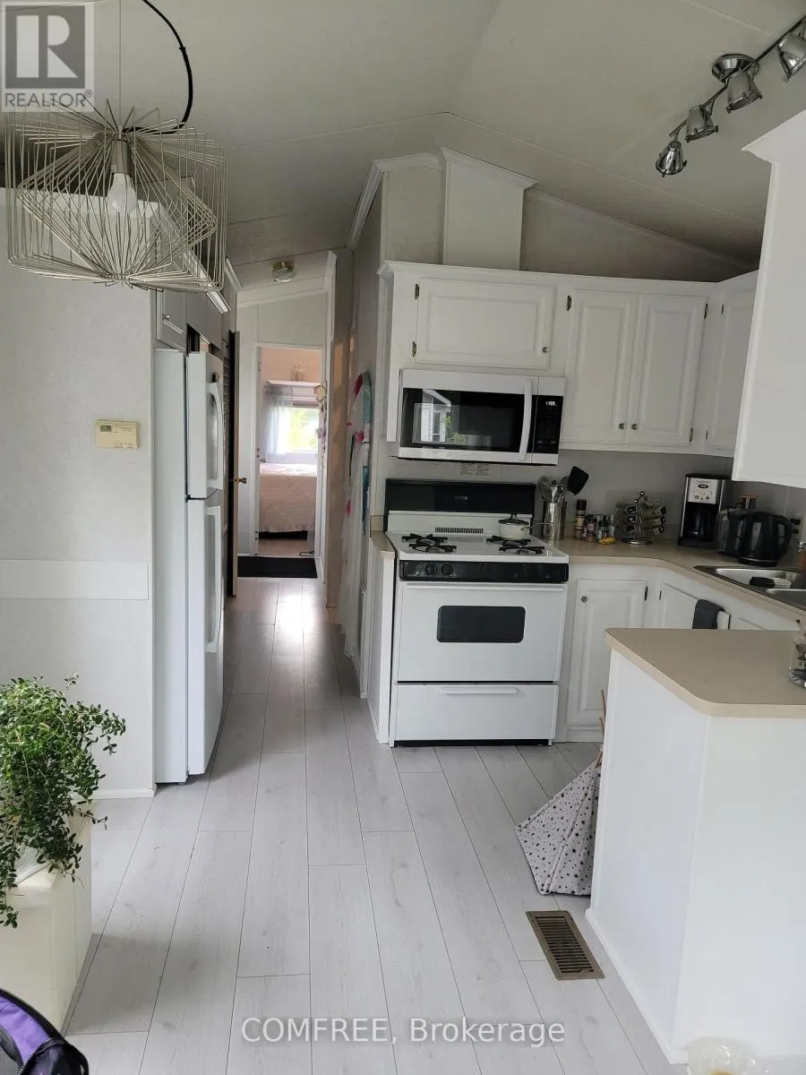15 HURON CIRCLE
