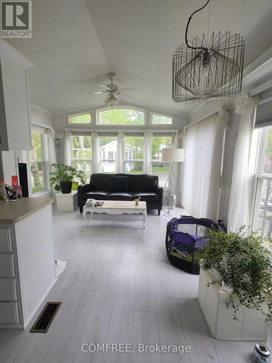 15 HURON CIRCLE
