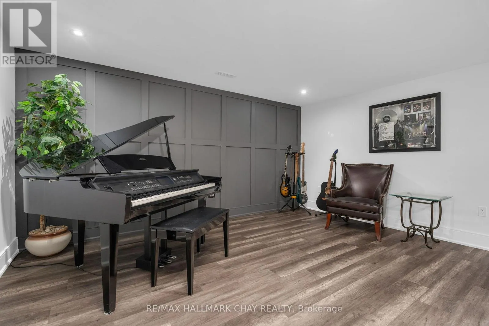 7 BYERS STREET