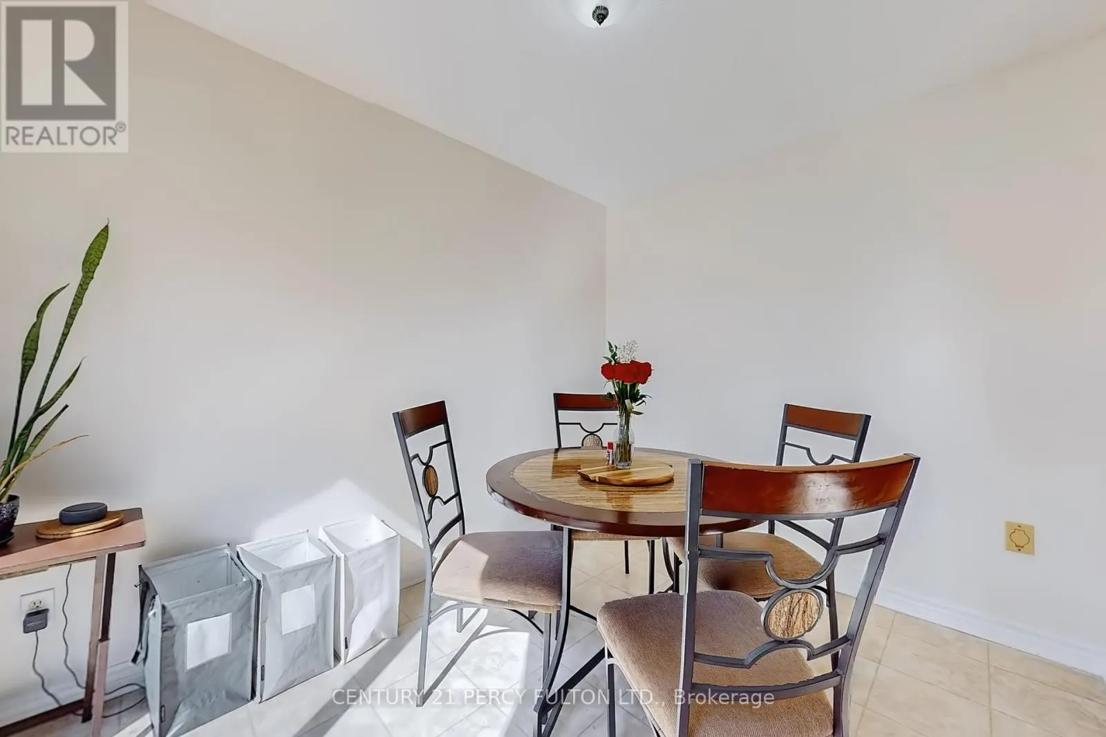 217 CUNDLES ROAD W