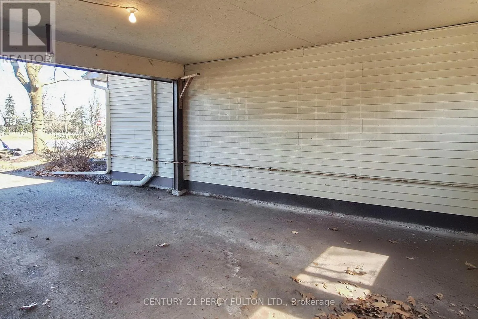 217 CUNDLES ROAD W