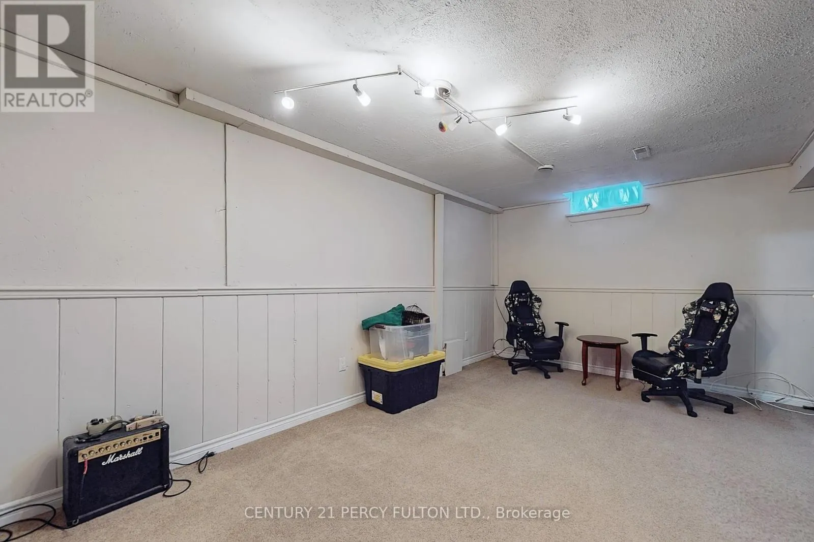 217 CUNDLES ROAD W
