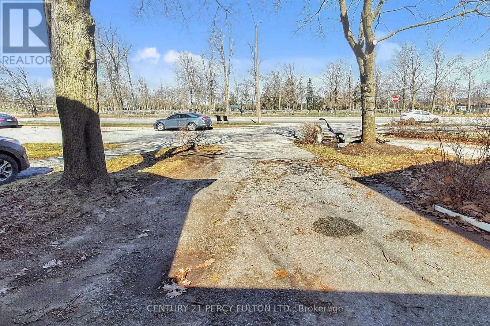 217 CUNDLES ROAD W