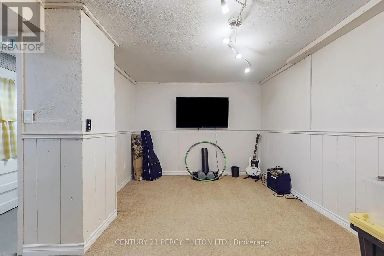 217 CUNDLES ROAD W