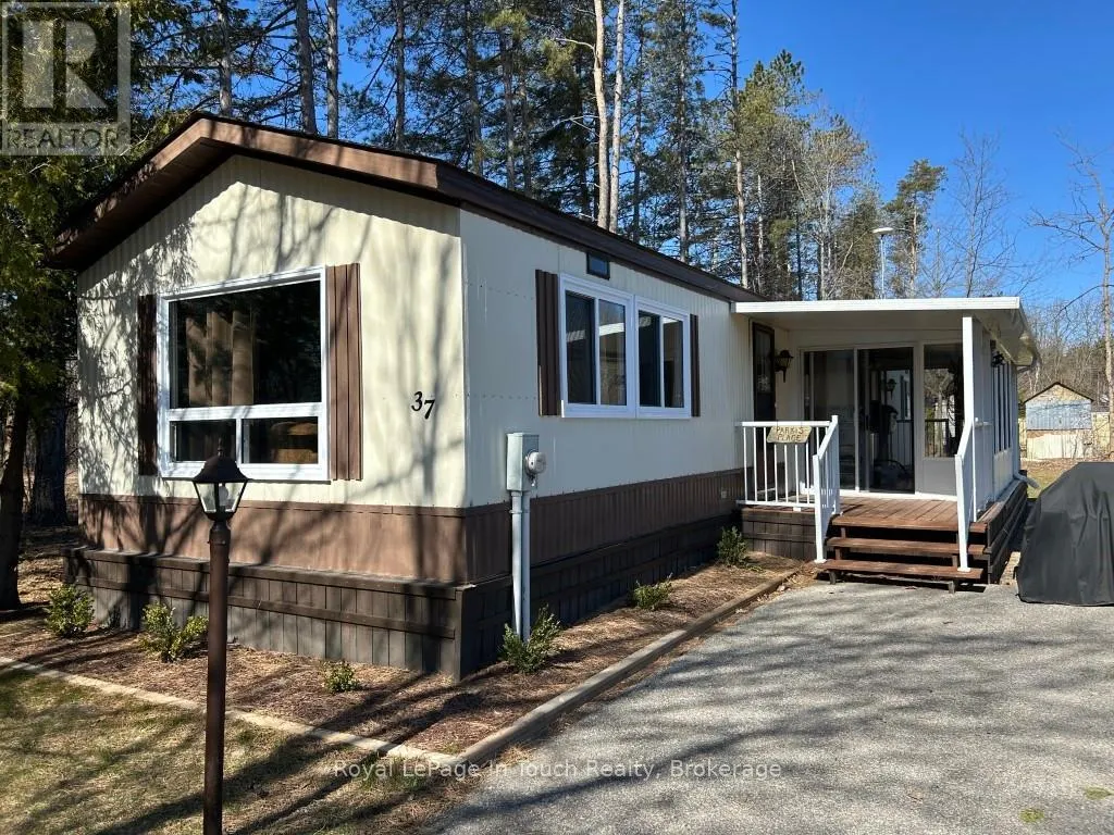 37 - 5263 ELLIOTT SIDE ROAD, #37