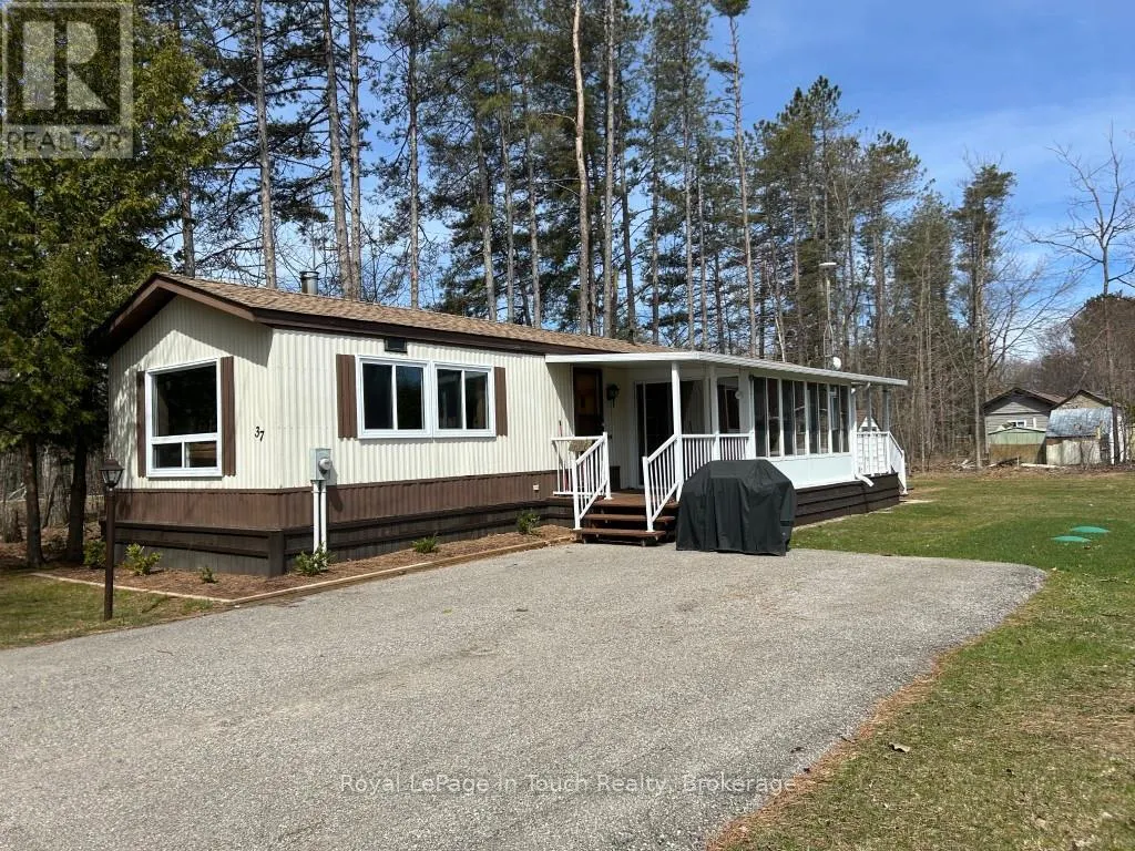 37 - 5263 ELLIOTT SIDE ROAD, #37