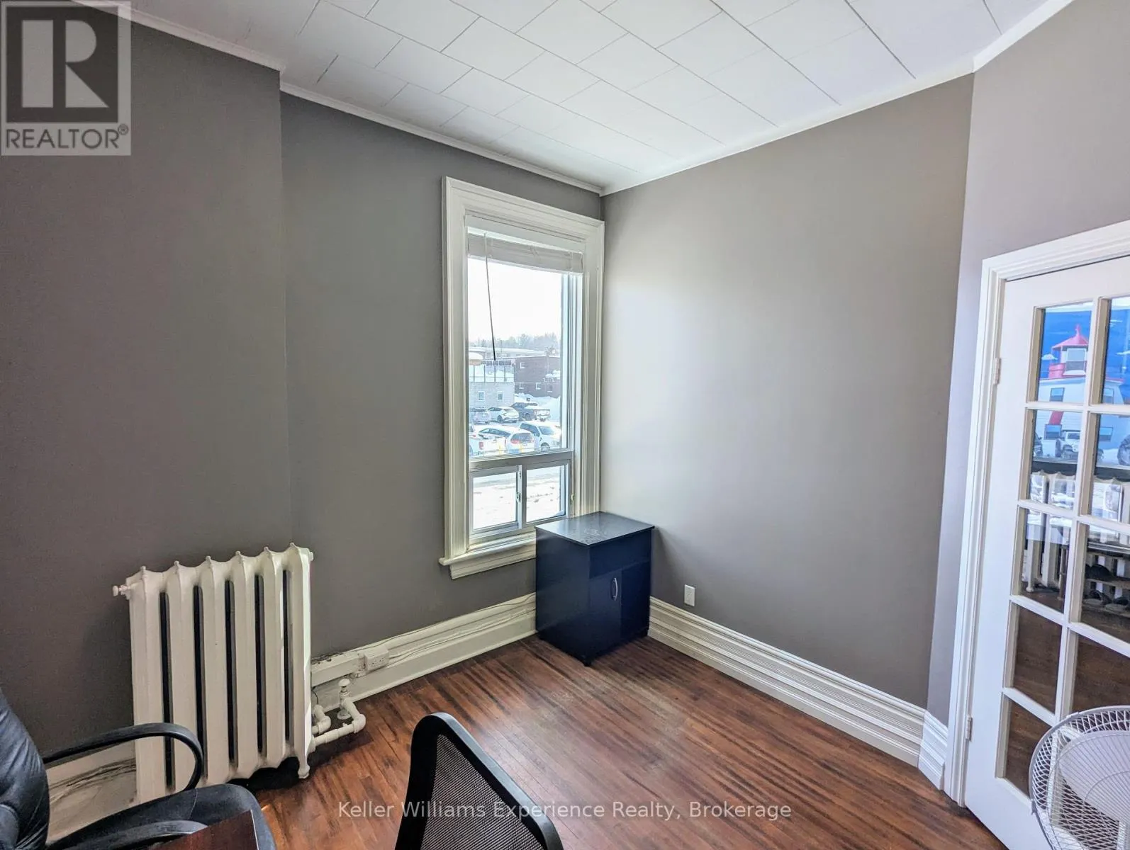 5 - 212 KING STREET, #5