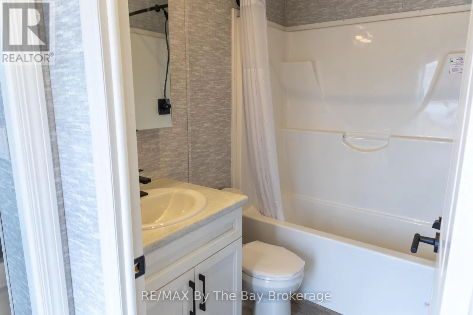 31 - 3282 OGDENS BEACH ROAD, #31