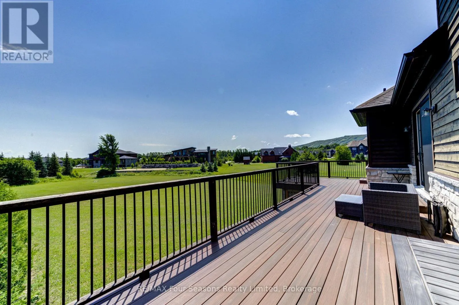 12 WINDROSE VALLEY BOULEVARD