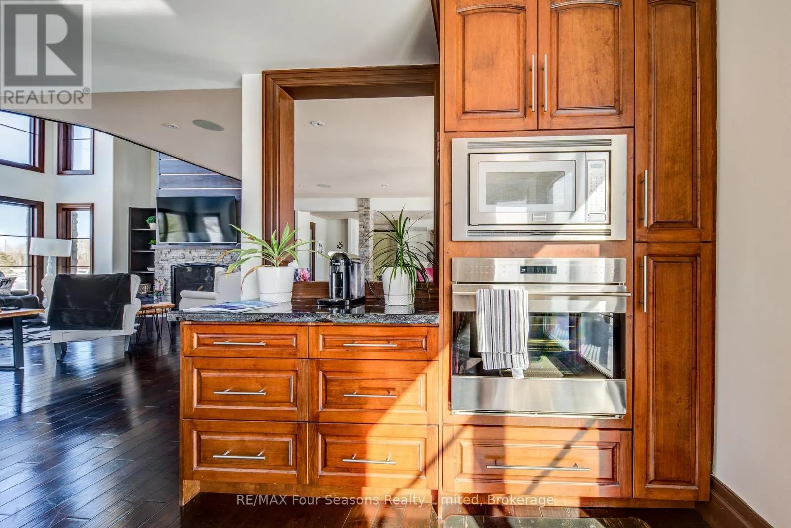 12 WINDROSE VALLEY BOULEVARD
