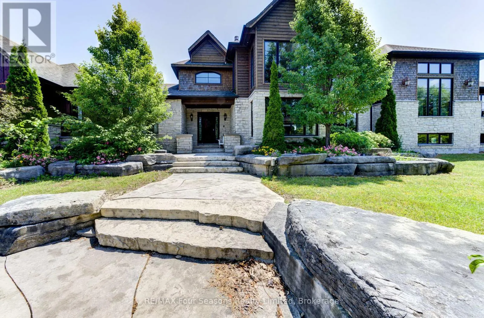 12 WINDROSE VALLEY BOULEVARD