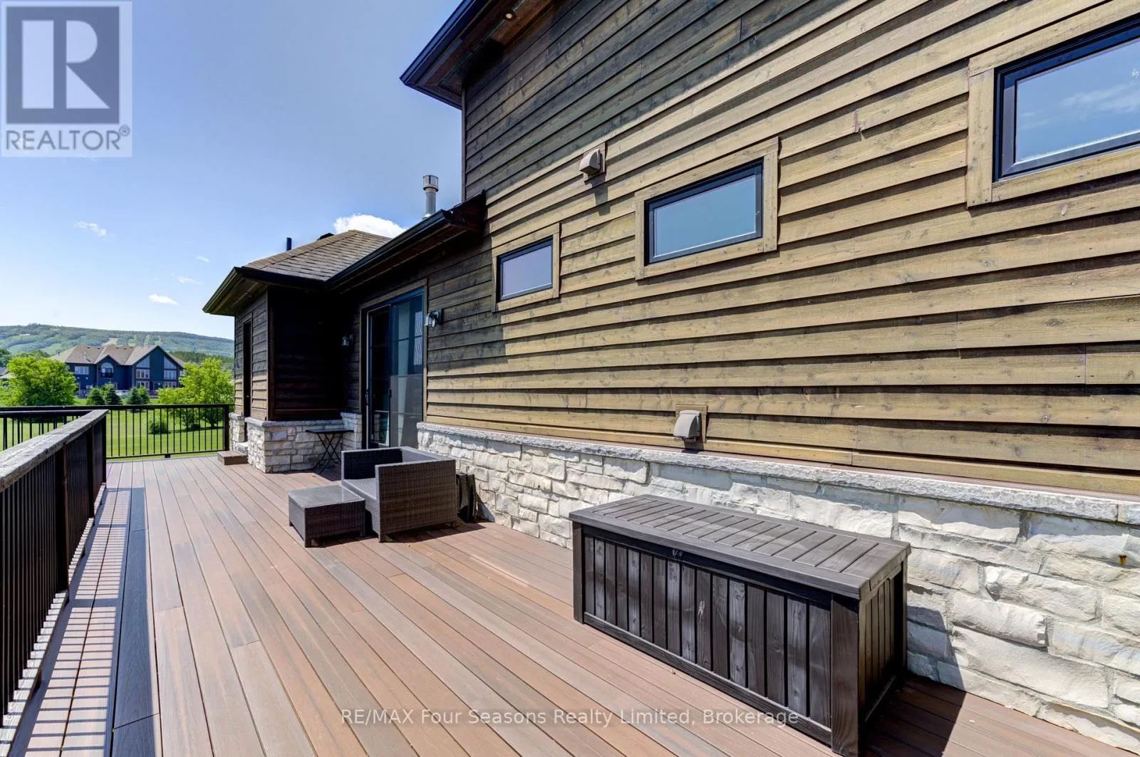 12 WINDROSE VALLEY BOULEVARD