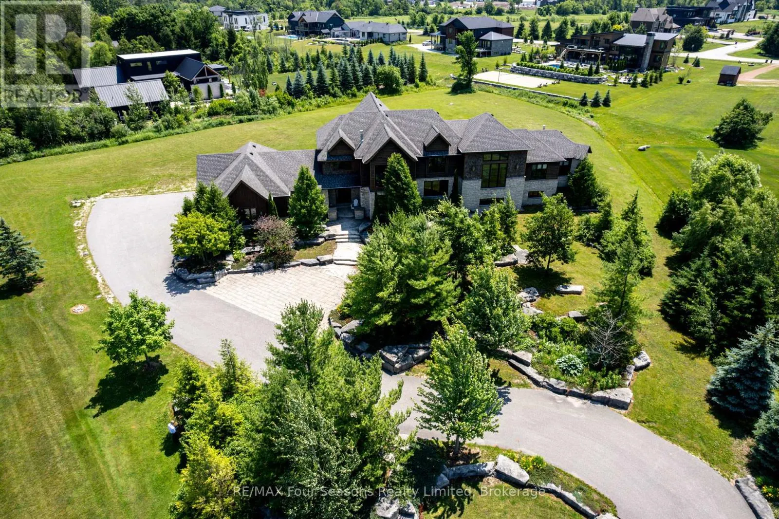 12 WINDROSE VALLEY BOULEVARD