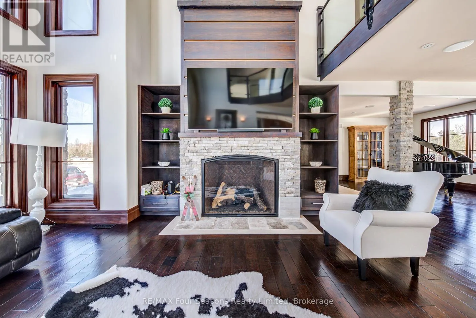 12 WINDROSE VALLEY BOULEVARD