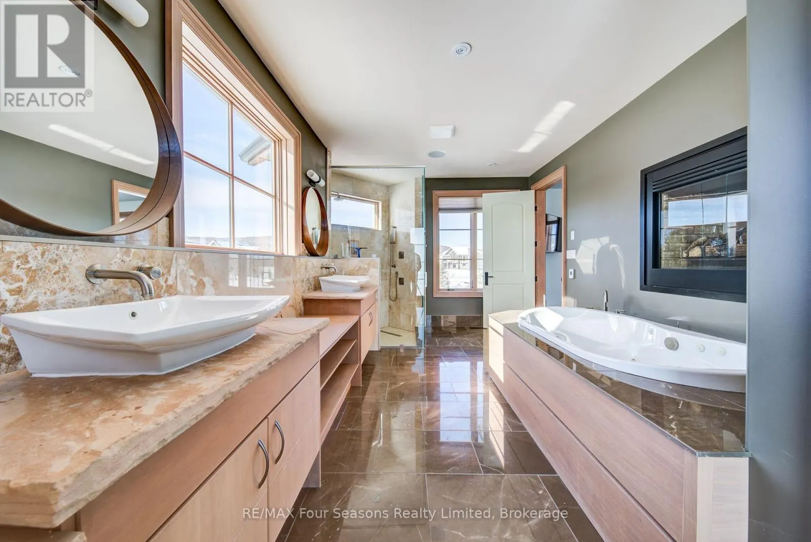 12 WINDROSE VALLEY BOULEVARD