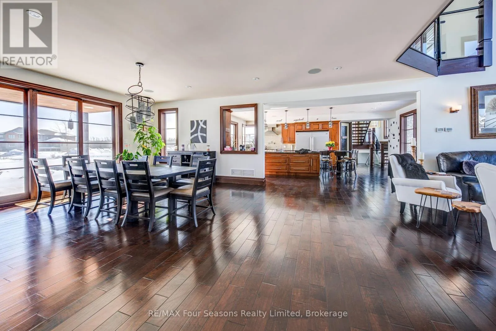 12 WINDROSE VALLEY BOULEVARD