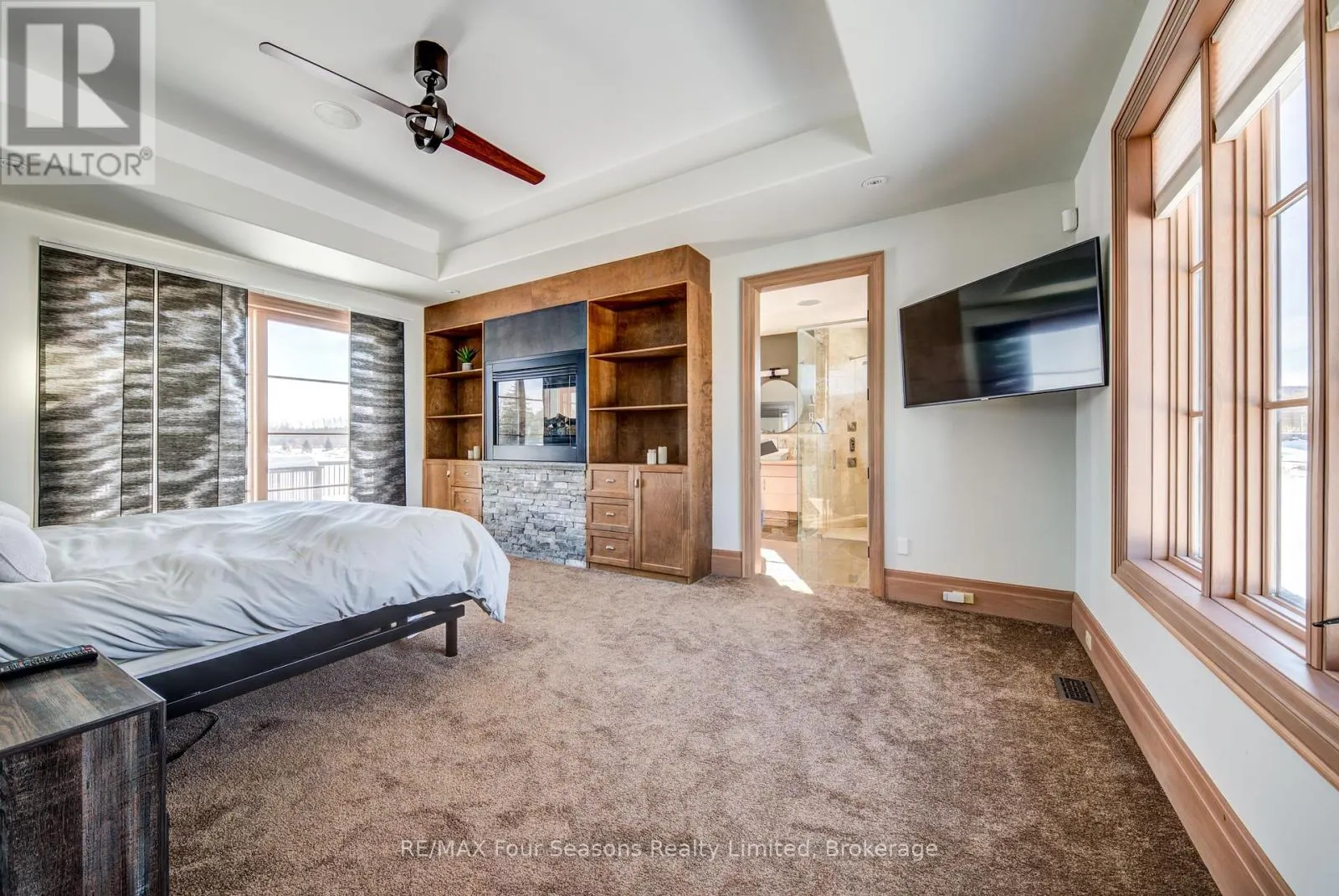 12 WINDROSE VALLEY BOULEVARD