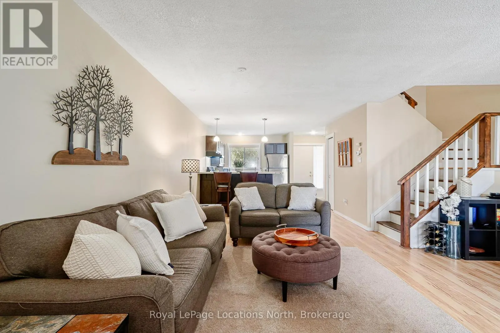 440 OXBOW CRESCENT