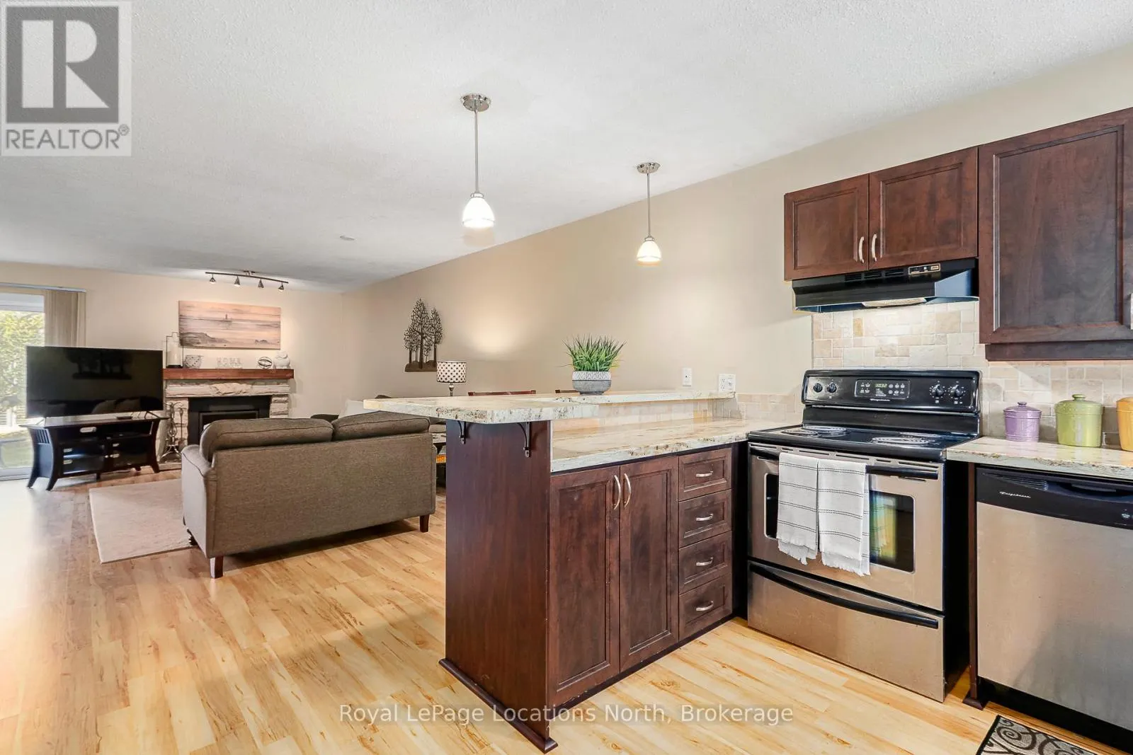 440 OXBOW CRESCENT