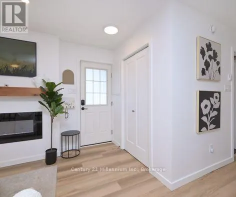 29 - 17 DAWSON DRIVE, #29