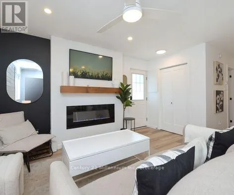 29 - 17 DAWSON DRIVE, #29