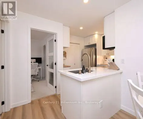29 - 17 DAWSON DRIVE, #29