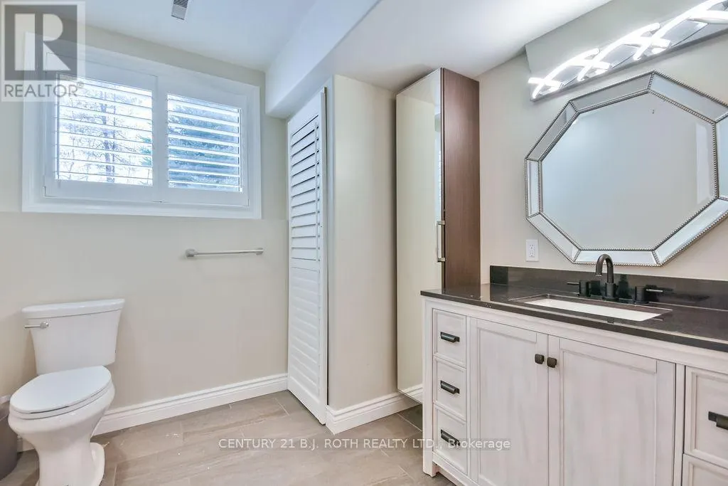 27 HOUBEN CRESCENT