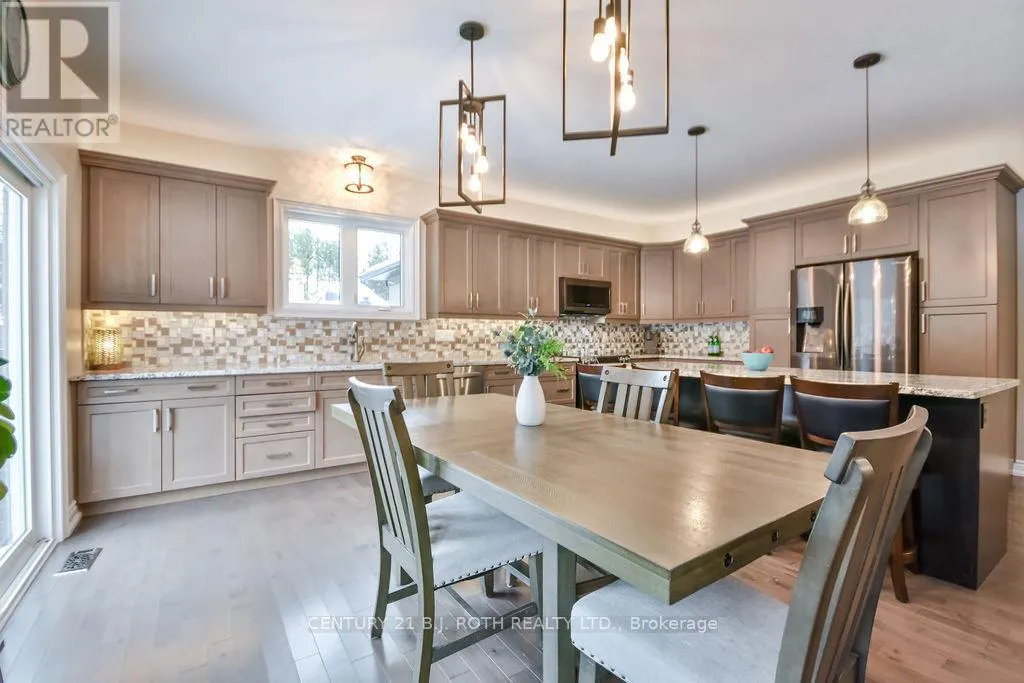 27 HOUBEN CRESCENT