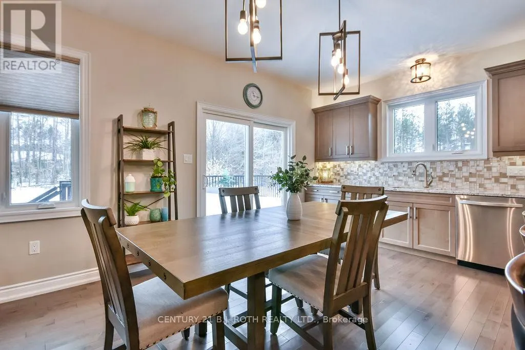 27 HOUBEN CRESCENT