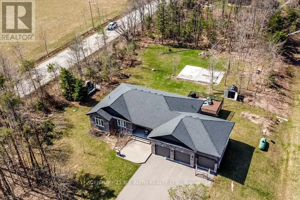 27 HOUBEN CRESCENT