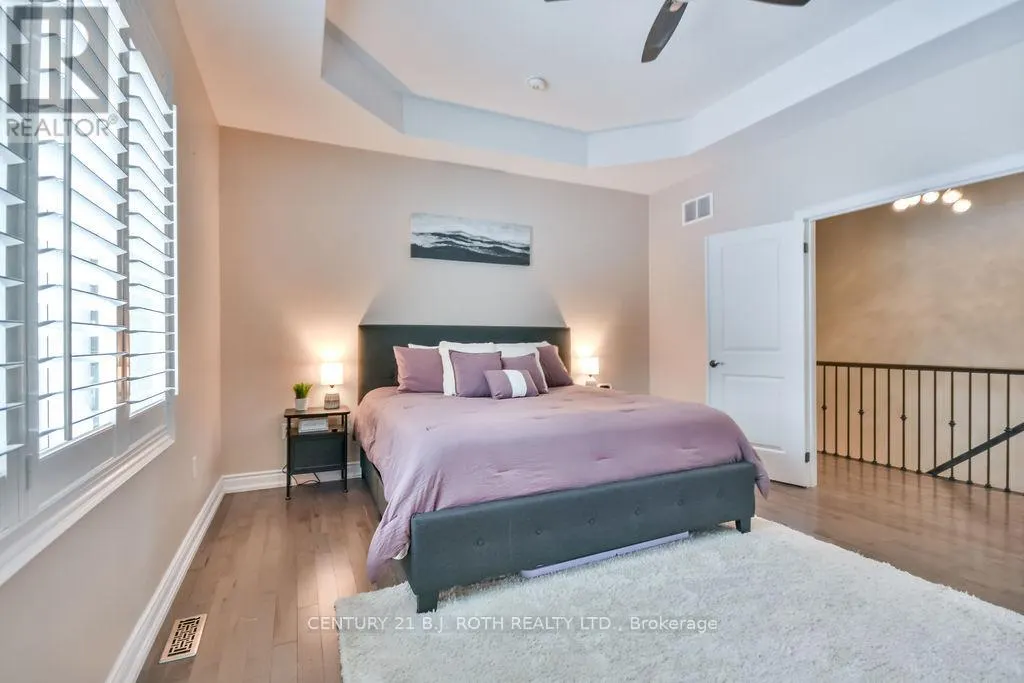 27 HOUBEN CRESCENT