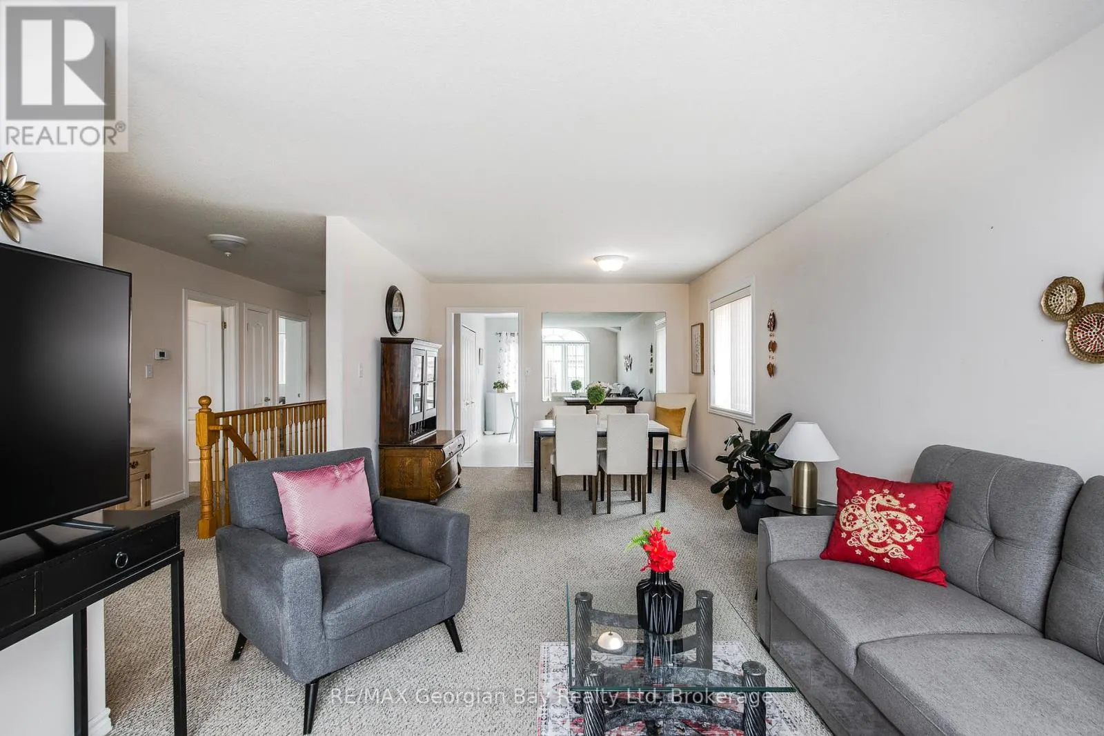 1085 WHITNEY CRESCENT