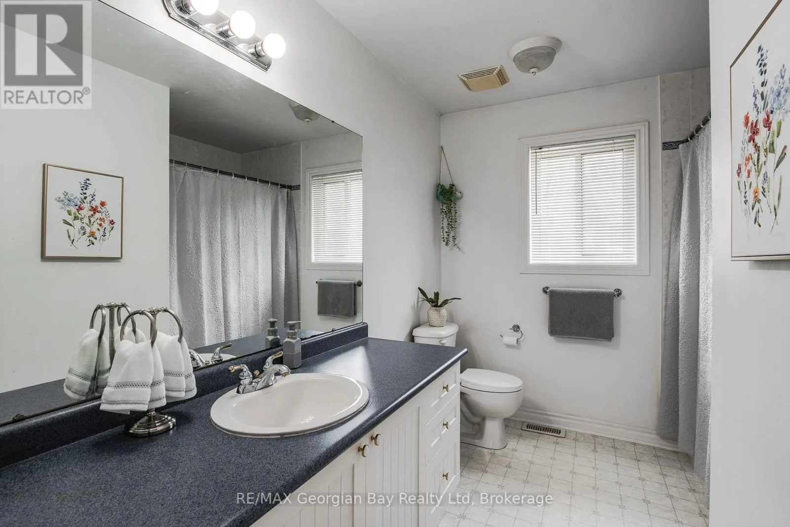 1085 WHITNEY CRESCENT