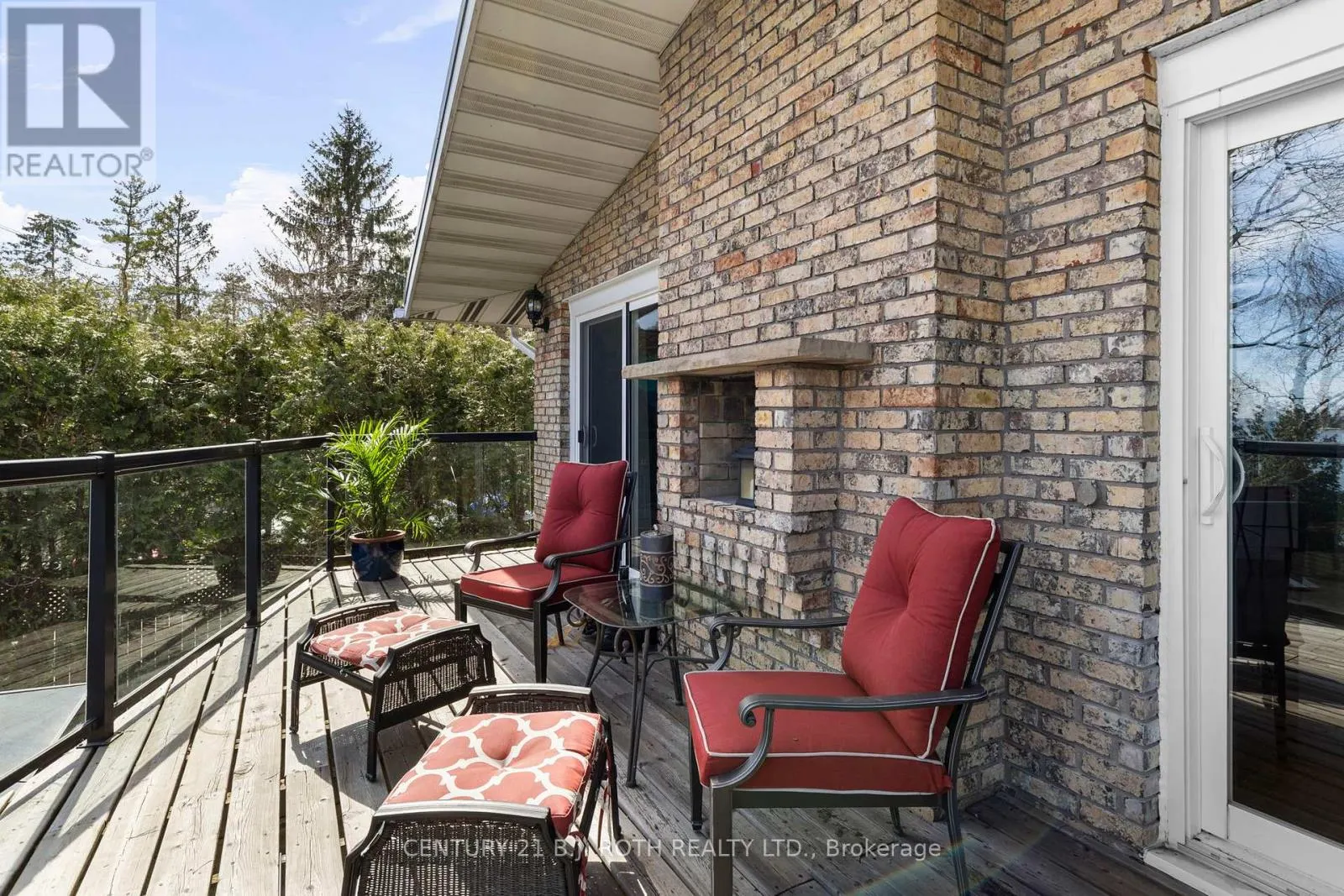 2679 LAKESHORE ROAD E