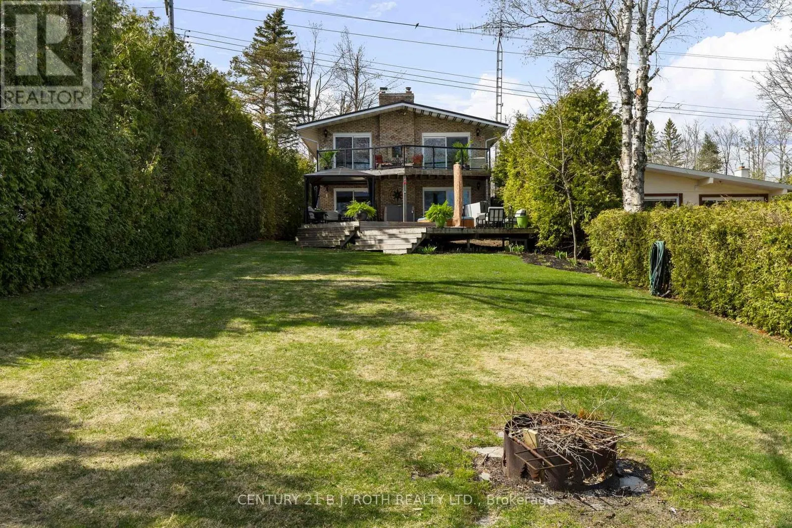 2679 LAKESHORE ROAD E