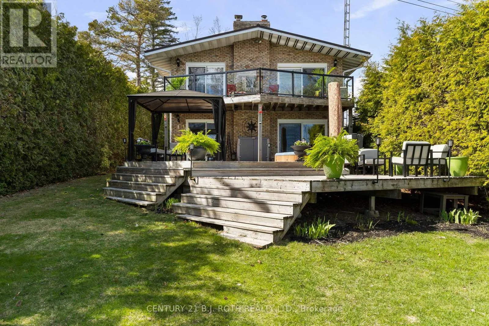 2679 LAKESHORE ROAD E