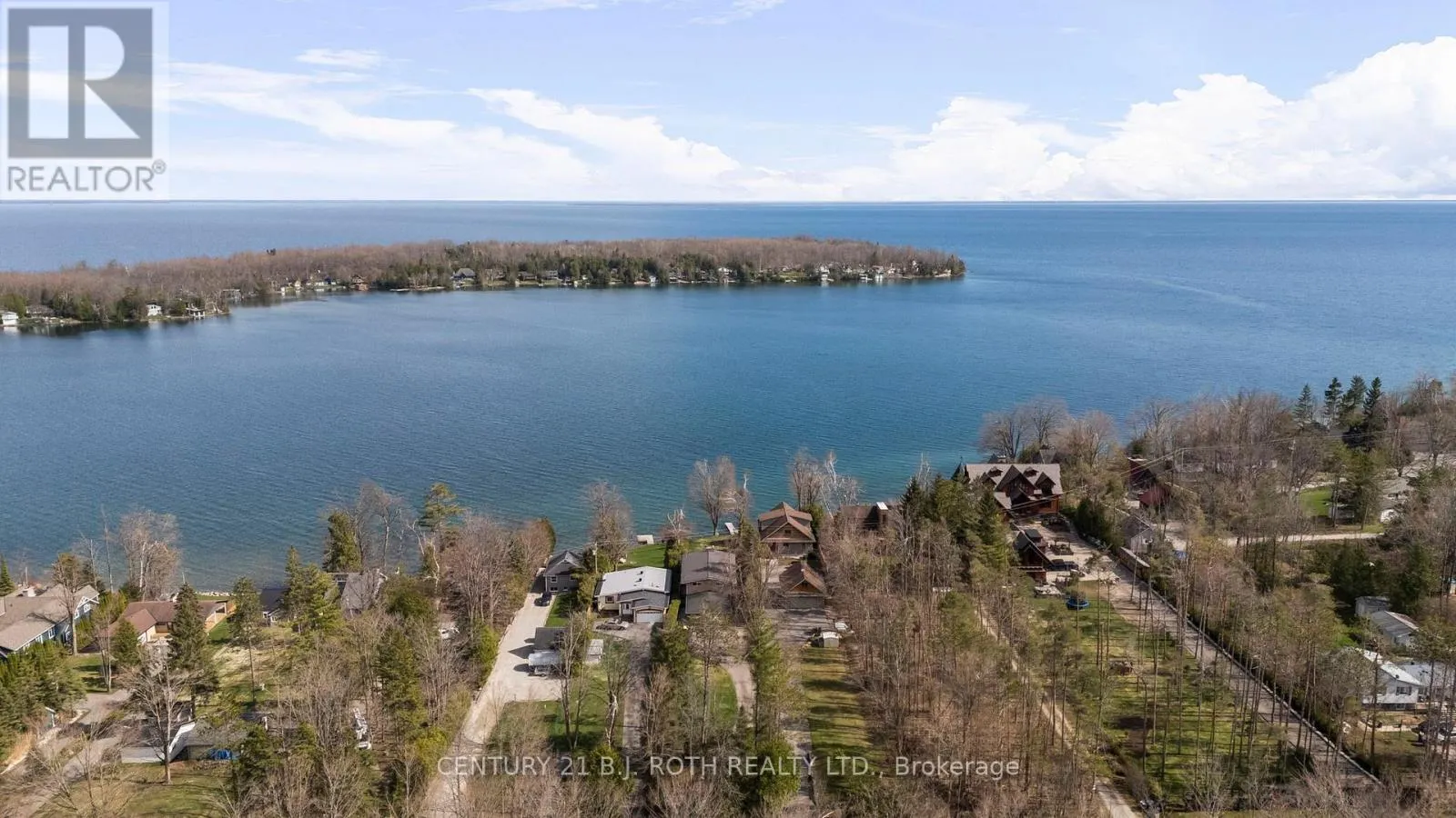 2679 LAKESHORE ROAD E