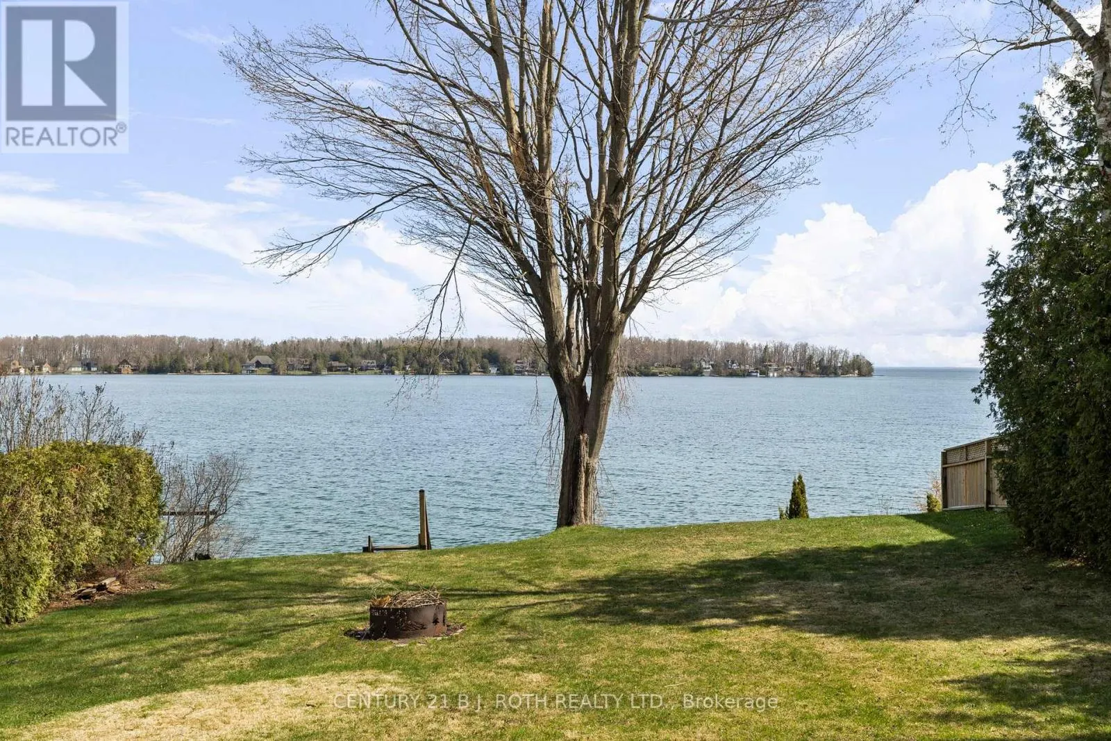 2679 LAKESHORE ROAD E