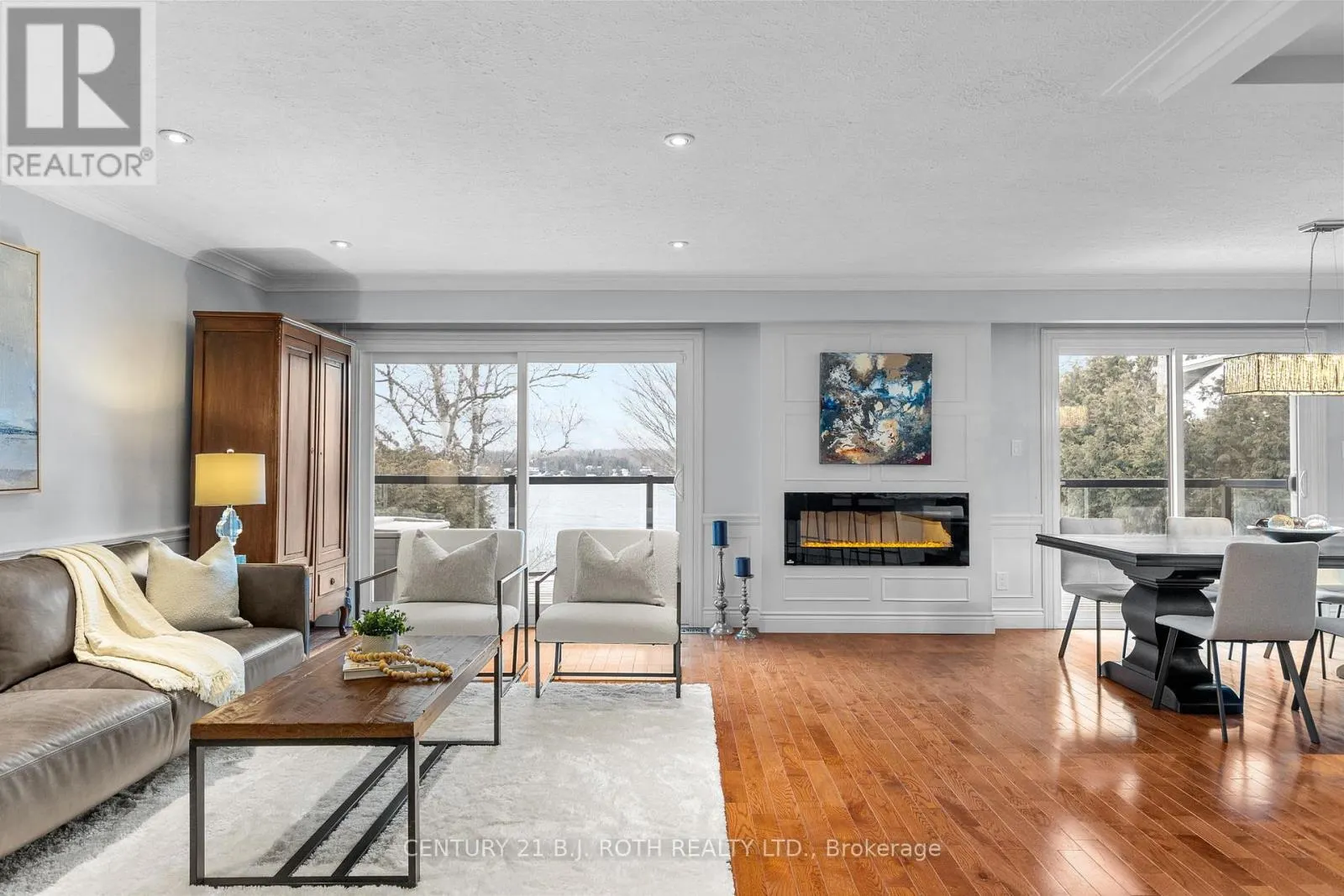 2679 LAKESHORE ROAD E