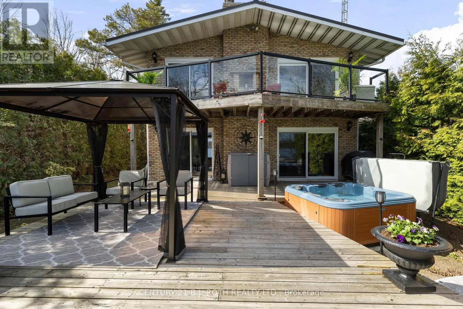 2679 LAKESHORE ROAD E
